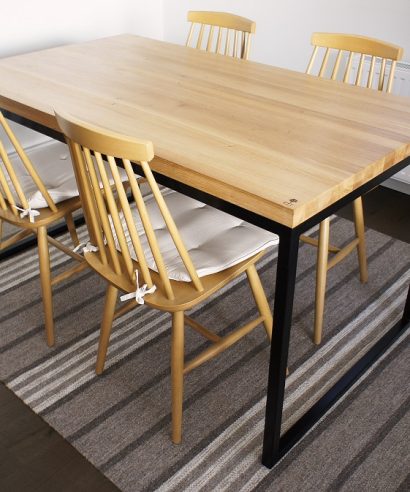 Esstisch, Tisch mit Metallgestell, Industrial, Tisch, Holztisch, Lofttisch, Holz, massiv Holz, Eichenholz, Holzplatte, Tischplatte, Massmöbel, luxus möbel, moderne möbel, designermöbel, design möbel online shop, edle möbel, exklusive büromöbel, Exklusive Möbel, Echtholz, Echtholzmöbel, echtes Holz, Massivholz