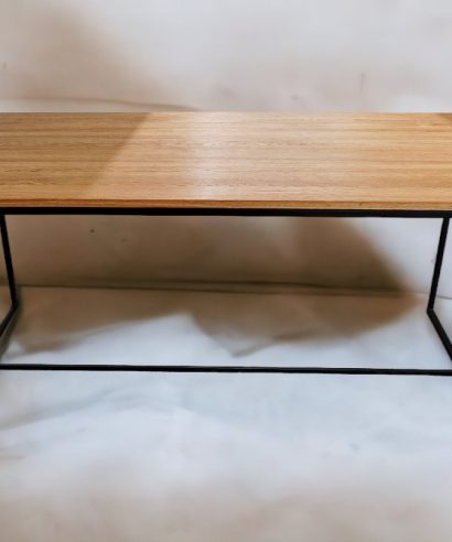 Esstisch, Tisch mit Metallgestell, Industrial, Tisch, Holztisch, Lofttisch, Holz, massiv Holz, Eichenholz, Holzplatte, Tischplatte, Massmöbel, luxus möbel, moderne möbel, designermöbel, design möbel online shop, edle möbel, exklusive büromöbel, Exklusive Möbel, Echtholz, Echtholzmöbel, echtes Holz, Massivholz