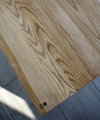 Esstisch, Tisch mit Metallgestell, Industrial, Tisch, Holztisch, Lofttisch, Holz, massiv Holz, Eichenholz, Holzplatte, Tischplatte, Massmöbel, luxus möbel, moderne möbel, designermöbel, design möbel online shop, edle möbel, exklusive büromöbel, Exklusive Möbel, Echtholz, Echtholzmöbel, echtes Holz, Massivholz