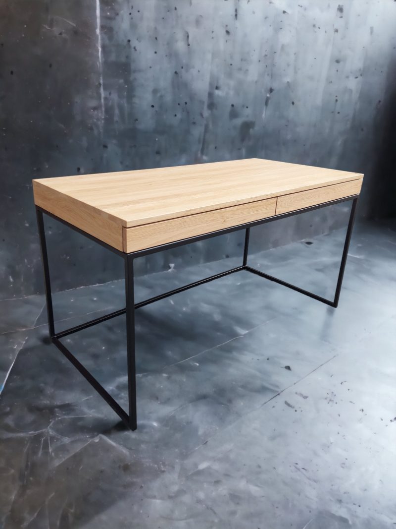 Schreibtisch mit Schublade, holz Möbel, Möbel vollholz, Möbel holz massiv, Möbel Massivholz, Holzmöbel, Möbel aus Holz, Möbel echtholz, Möbel aus Holz, luxus Möbel, moderne Möbel, designermöbel, design möbel online shop, edle Möbel, Exklusive Möbel, Skandinavisch, Massmöbel, Industrial, Loft, Holz, massiv Holz, Eichenholz, Holzplatte, Exklusive Möbel, Waschtisch, Massivholz, Echtholz, Echtholzmöbel, Schreibtisch mit Schubladen, Schreibtisch mit Metallgestell, skandinavisch Design, skandinavisch Schreibtisch, Schreibtisch aus Holz