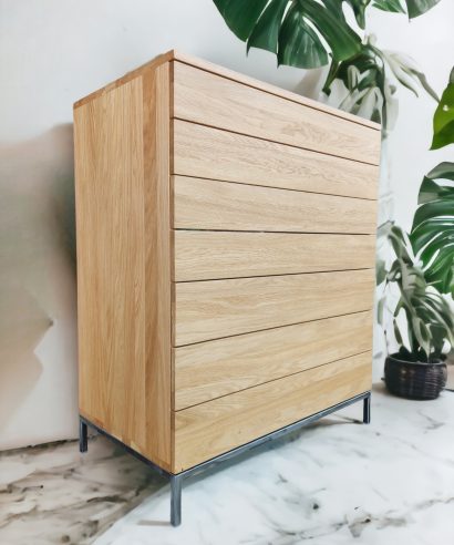 Kommode aus Holz, Kommode aus Eiche, Schrank aus Holz, Sideboard, Lowboard, holz Möbel, Möbel vollholz, Möbel holz massiv, Möbel Massivholz, Holzmöbel, Möbel aus Holz, Möbel echtholz, Möbel aus Holz, luxus Möbel, moderne Möbel, designermöbel, design möbel online shop, edle Möbel, Exklusive Möbel, Skandinavisch, Massmöbel, Industrial, Loft, Holz, massiv Holz, Eichenholz, Holzplatte, Exklusive Möbel, Massivholz, Echtholz, Echtholzmöbel, Mid-Century, Kommode, Kommode aus Holz, skandinavisch Design