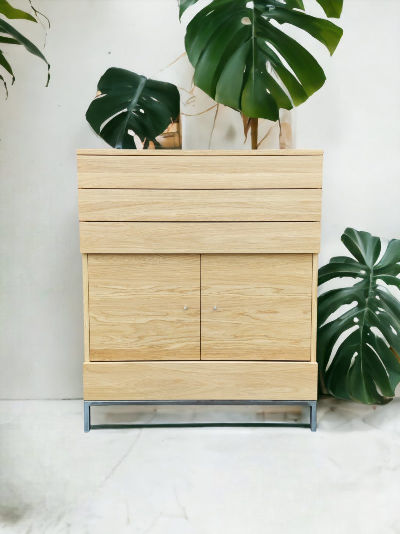 Kommode aus Holz, Kommode aus Eiche, Schrank aus Holz, Sideboard, Lowboard, holz Möbel, Möbel vollholz, Möbel holz massiv, Möbel Massivholz, Holzmöbel, Möbel aus Holz, Möbel echtholz, Möbel aus Holz, luxus Möbel, moderne Möbel, designermöbel, design möbel online shop, edle Möbel, Exklusive Möbel, Skandinavisch, Massmöbel, Industrial, Loft, Holz, massiv Holz, Eichenholz, Holzplatte, Exklusive Möbel, Massivholz, Echtholz, Echtholzmöbel, Mid-Century, Kommode, Kommode aus Holz, skandinavisch Design