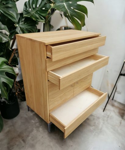 Kommode aus Holz, Kommode aus Eiche, Schrank aus Holz, Sideboard, Lowboard, holz Möbel, Möbel vollholz, Möbel holz massiv, Möbel Massivholz, Holzmöbel, Möbel aus Holz, Möbel echtholz, Möbel aus Holz, luxus Möbel, moderne Möbel, designermöbel, design möbel online shop, edle Möbel, Exklusive Möbel, Skandinavisch, Massmöbel, Industrial, Loft, Holz, massiv Holz, Eichenholz, Holzplatte, Exklusive Möbel, Massivholz, Echtholz, Echtholzmöbel, Mid-Century, Kommode, Kommode aus Holz, skandinavisch Design