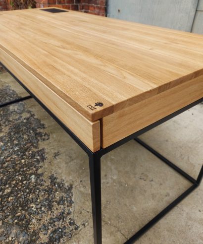 Schreibtisch mit Metallgestell, luxus möbel, moderne möbel, designermöbel, design möbel online shop, edle möbel, exklusive büromöbel, Exklusive Möbel, Schreibtisch, Skandinavisch, Tisch,, Schreibtisch, Skandinavisch, Tisch, Holztisch, Massmöbel, echtes Holz, Echtholz, Echtholzmöbel, Schreibtisch aus Holz