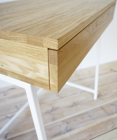Schreibtisch mit Metallgestell, luxus möbel, moderne möbel, designermöbel, design möbel online shop, edle möbel, exklusive büromöbel, Exklusive Möbel, Schreibtisch, Skandinavisch, Tisch,, Schreibtisch, Skandinavisch, Tisch, Holztisch, Massmöbel, echtes Holz, Echtholz, Echtholzmöbel, Schreibtisch aus Holz
