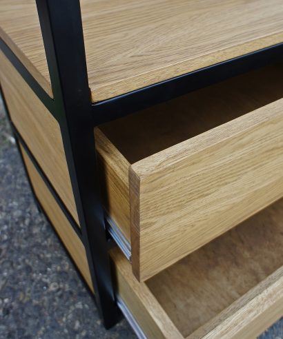 Schrank aus Holz, Sideboard, Lowboard, holz Möbel, Möbel vollholz, Möbel holz massiv, Möbel Massivholz, Holzmöbel, Möbel aus Holz, Möbel echtholz, Möbel aus Holz, luxus Möbel, moderne Möbel, designermöbel, design möbel online shop, edle Möbel, Exklusive Möbel, Skandinavisch, Massmöbel, Industrial, Loft, Holz, massiv Holz, Eichenholz, Holzplatte, Exklusive Möbel, Massivholz, Echtholz, Echtholzmöbel, Mid-Century, Kommode, Kommode aus Holz, skandinavisch Design, Garderobe, Garderobe mit Metallgestell