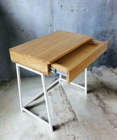 Schreibtisch mit Schublade, holz Möbel, Möbel vollholz, Möbel holz massiv, Möbel Massivholz, Holzmöbel, Möbel aus Holz, Möbel echtholz, Möbel aus Holz, luxus Möbel, moderne Möbel, designermöbel, design möbel online shop, edle Möbel, Exklusive Möbel, Skandinavisch, Massmöbel, Industrial, Loft, Holz, massiv Holz, Eichenholz, Holzplatte, Exklusive Möbel, Waschtisch, Massivholz, Echtholz, Echtholzmöbel, Schreibtisch mit Schubladen, Schreibtisch mit Metallgestell, skandinavisch Design, skandinavisch Schreibtisch, Schreibtisch aus Holz