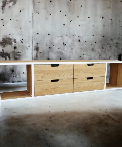 TV-Schrank, Sideboard, Lowboard, holz Möbel, Möbel vollholz, Möbel holz massiv, Möbel Massivholz, Holzmöbel, Möbel aus Holz, Möbel echtholz, Möbel aus Holz, luxus Möbel, moderne Möbel, designermöbel, design möbel online shop, edle Möbel, Exklusive Möbel, Skandinavisch, Massmöbel, Industrial, Loft, Holz, massiv Holz, Eichenholz, Holzplatte, Exklusive Möbel, Massivholz, Echtholz, Echtholzmöbel, Mid-Century