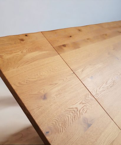 Ausziehtisch, Esstisch, echtes Holz, Tisch, Holztisch, Lofttisch, Holz, massiv Holz, Eichenholz, Holzplatte, Tischplatte, Schreibtisch, Massmöbel, luxus möbel, moderne möbel, designermöbel, design möbel online shop, edle möbel, exklusive Esstische, Exklusive Möbel, Echtholz, Echtholzmöbel