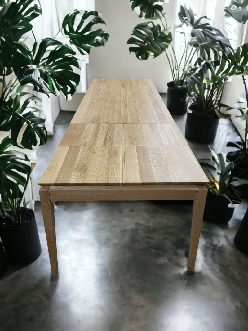 Esstisch, echtes Holz, Tisch, Holztisch, skandinavisch Design, skandinavisch Tisch, Holz, massiv Holz, Eichenholz, Holzplatte, Tischplatte, Schreibtisch, Massmöbel, luxus möbel, moderne möbel, designermöbel, design möbel online shop, edle möbel, exklusive Esstische, Exklusive Möbel, Echtholz, Echtholzmöbel, Esstisch aus Holz, Tisch aus Holz