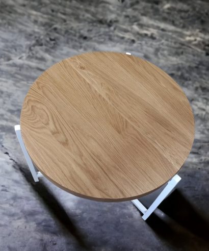 Kaffeetisch, Couchtisch, Beistelltisch, Industrial, Lofttisch, Holz, massiv Holz, Eichenholz, Holzplatte, Tischplatte, Massmöbel, luxus möbel, moderne möbel, designermöbel, design möbel online shop, edle möbel, exklusive büromöbel, Exklusive Möbel, Echtholz, Echtholzmöbel, echtes Holz, Massivholz, Couchtisch mit Metallgestell, skandinavisch Design