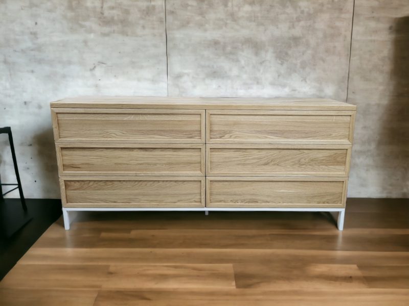 Lowboard aus Eichenholz, TV-Schrank, Sideboard, Lowboard, holz Möbel, Möbel vollholz, Möbel holz massiv, Möbel Massivholz, Holzmöbel, Möbel aus Holz, Möbel echtholz, Möbel aus Holz, luxus Möbel, moderne Möbel, designermöbel, design möbel online shop, edle Möbel, Exklusive Möbel, Massmöbel, Industrial, Loft, Holz, massiv Holz, Eichenholz, Holzplatte, Exklusive Möbel, Massivholz, Echtholz, Echtholzmöbel, Mid-Century Möbel, Mid-Century Eiche, luxus möbel, moderne möbel, designermöbel, design möbel online shop, edle möbel, exklusive Medien-Möbel, Exklusive Möbel, Skandinavisch, Massmöbel, echtes Holz, Echtholz, Echtholzmöbel, Lowboard aus Eiche, Massivholzmöbel vom Schreiner, Maßmöbel vom Schreiner, TV-Schrank vom Schreiner, Lowboard vom Schreiner, boho, mid century, skandinavisch, Designer-Nachttisch, Mid-Century, Mid-Century Modern Lowboard, Mid-Century Modern TV-Schrank, Mid-Century Modern, Mid-Century Modern Kommode, Massivholzmöbel nach Maß vom Schreiner