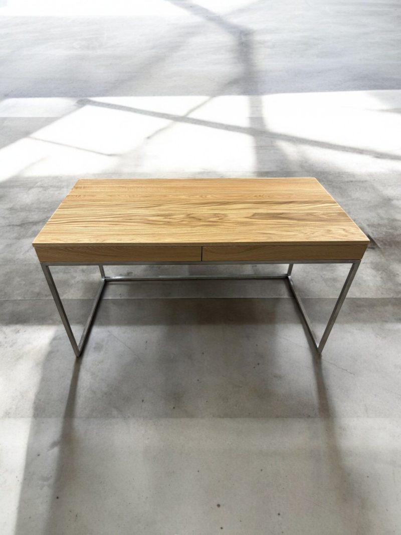 Schreibtisch mit Schublade, holz Möbel, Möbel vollholz, Möbel holz massiv, Möbel Massivholz, Holzmöbel, Möbel aus Holz, Möbel echtholz, Möbel aus Holz, luxus Möbel, moderne Möbel, designermöbel, design möbel online shop, edle Möbel, Exklusive Möbel, Skandinavisch, Massmöbel, Industrial, Loft, Holz, massiv Holz, Eichenholz, Holzplatte, Exklusive Möbel, Waschtisch, Massivholz, Echtholz, Echtholzmöbel, Schreibtisch mit Schubladen, Schreibtisch mit Metallgestell, skandinavisch Design, skandinavisch Schreibtisch, Schreibtisch aus Holz, gebürstet Edelstahl, Edelstahl, Schreibtisch mit Edelstahl